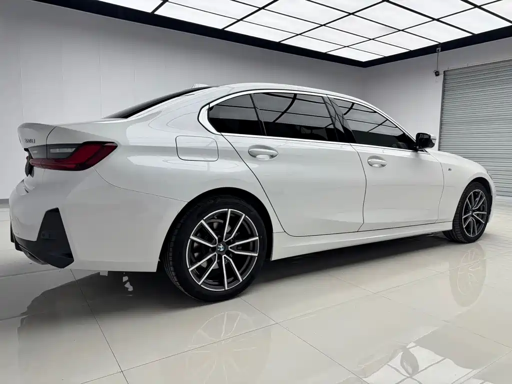 BMW 3 Series 2023