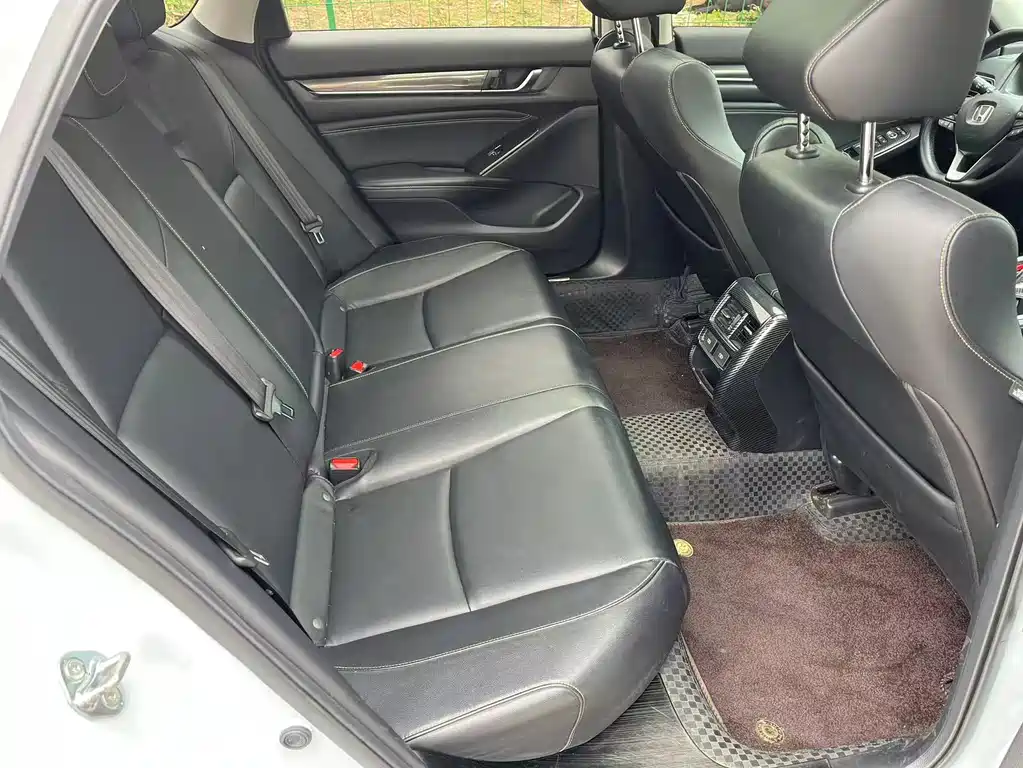 Honda Accord 2023 — фото 13