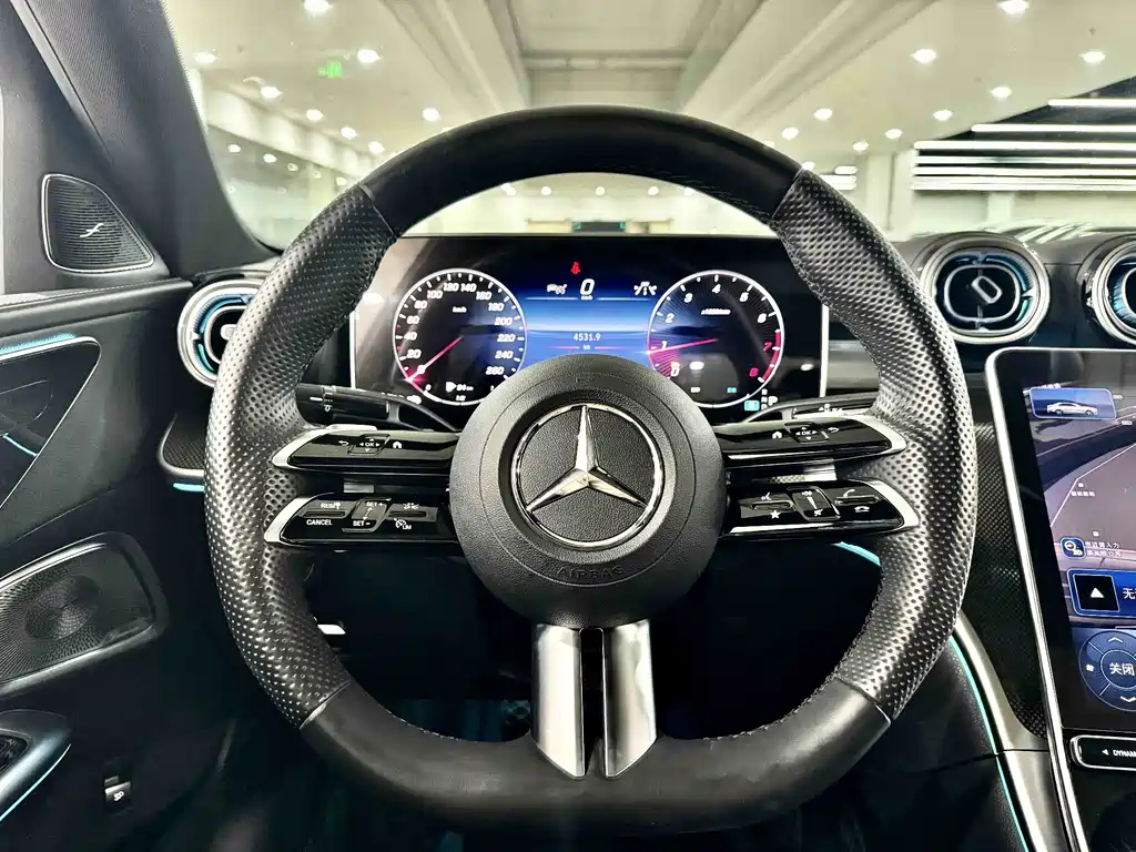 Mercedes-Benz C-Class 2023 — фото 8