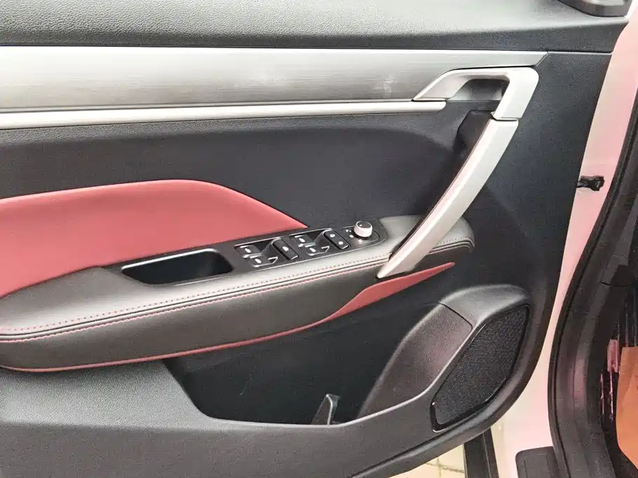 Geely Binyue 2022