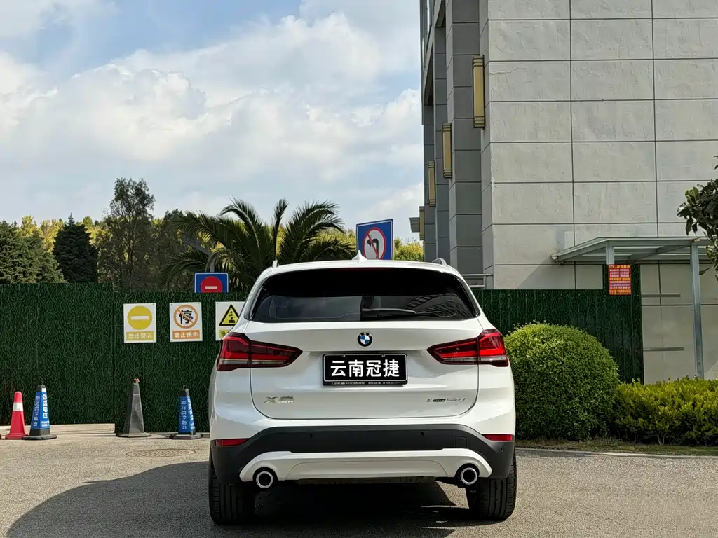 BMW X1 2022 — фото 8
