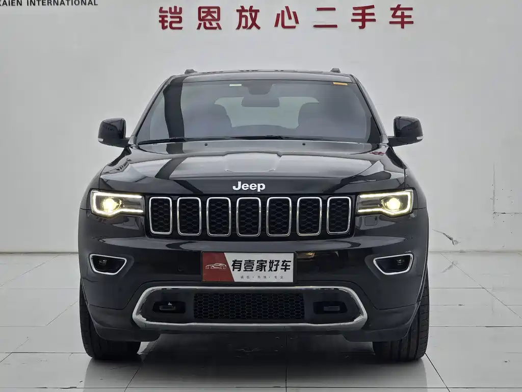 Jeep Grand Cherokee 2018 — фото 2