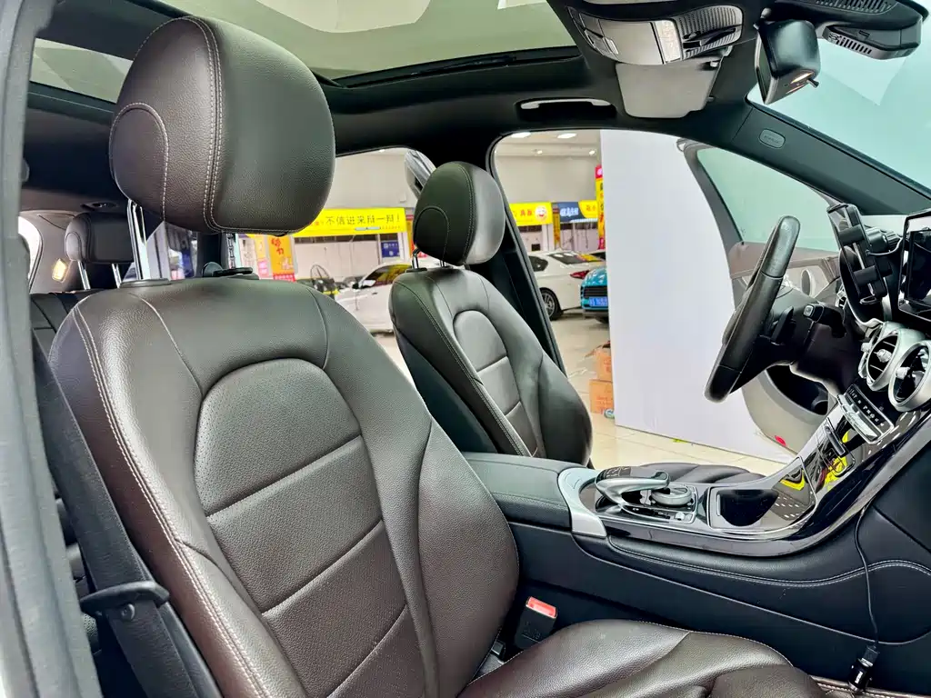 Mercedes-Benz GLC 2018 — фото 14