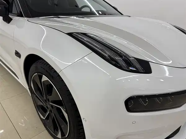 Zeekr 001 2023