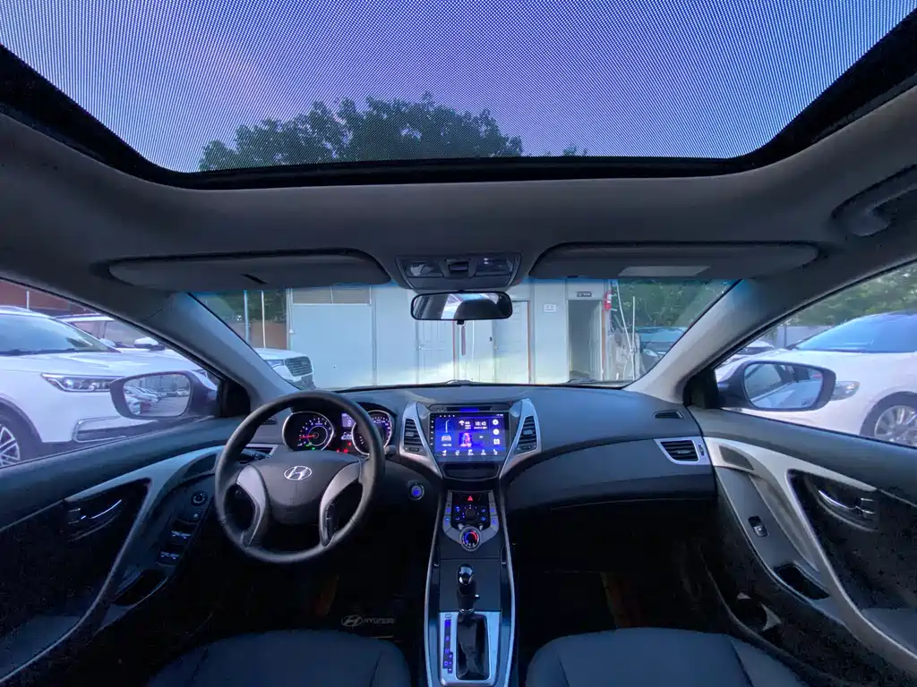Hyundai Elantra 2014