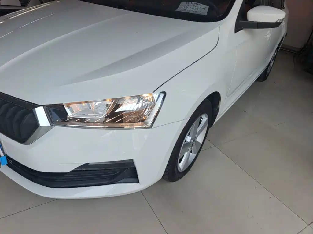 Skoda Rapid 2021 — фото 24