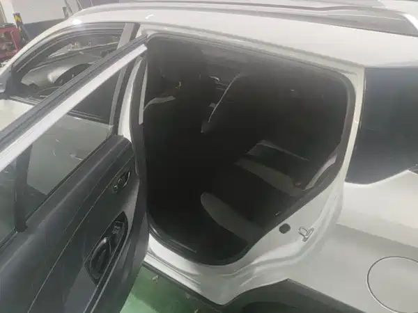 Toyota Yaris L 2022