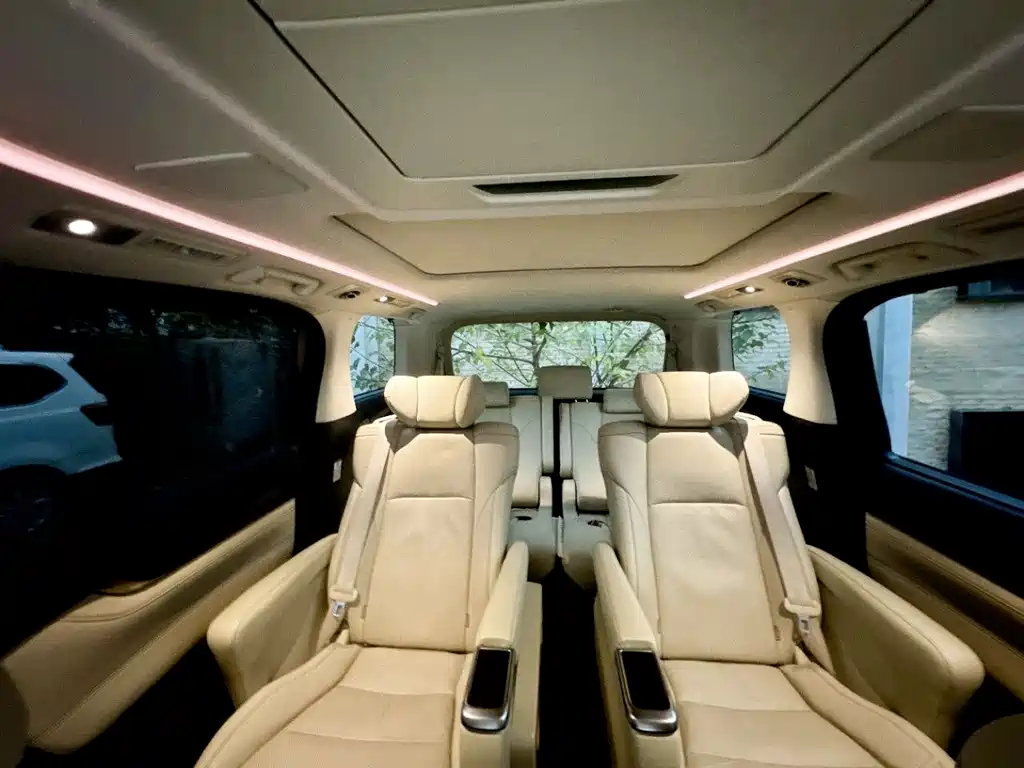 Toyota Alphard 2021 — фото 6