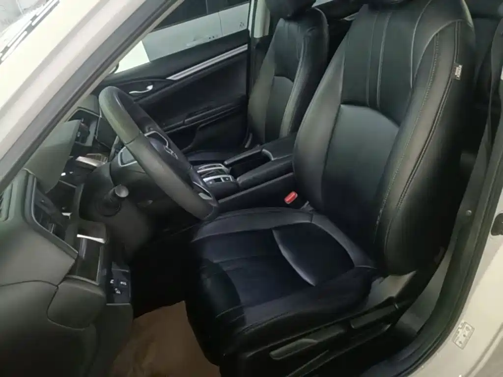 Honda Civic 2019 — фото 15