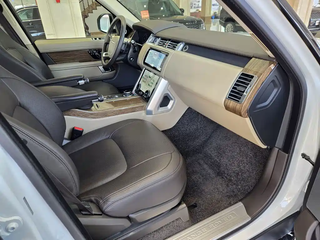 Land Rover Range Rover 2019 — фото 13