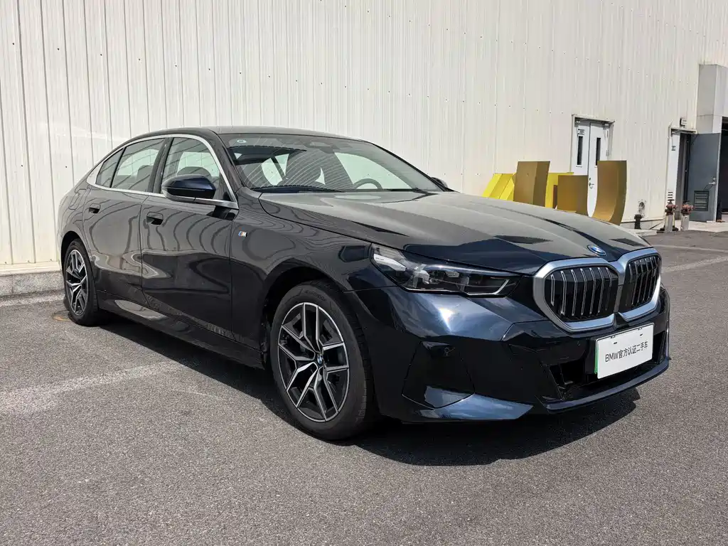 BMW i5 2025 — фото 3