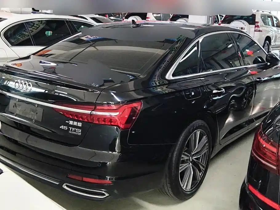Audi A6L 2022