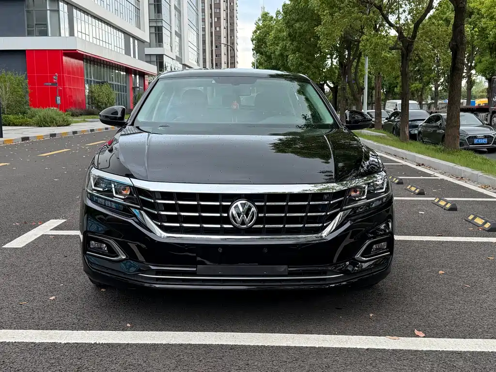 Volkswagen Passat 2020 — фото 2