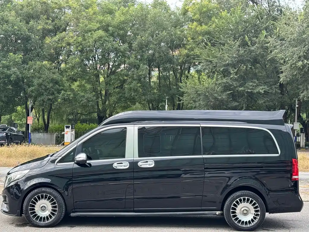 Mercedes-Benz V-Class 2020 — фото 4