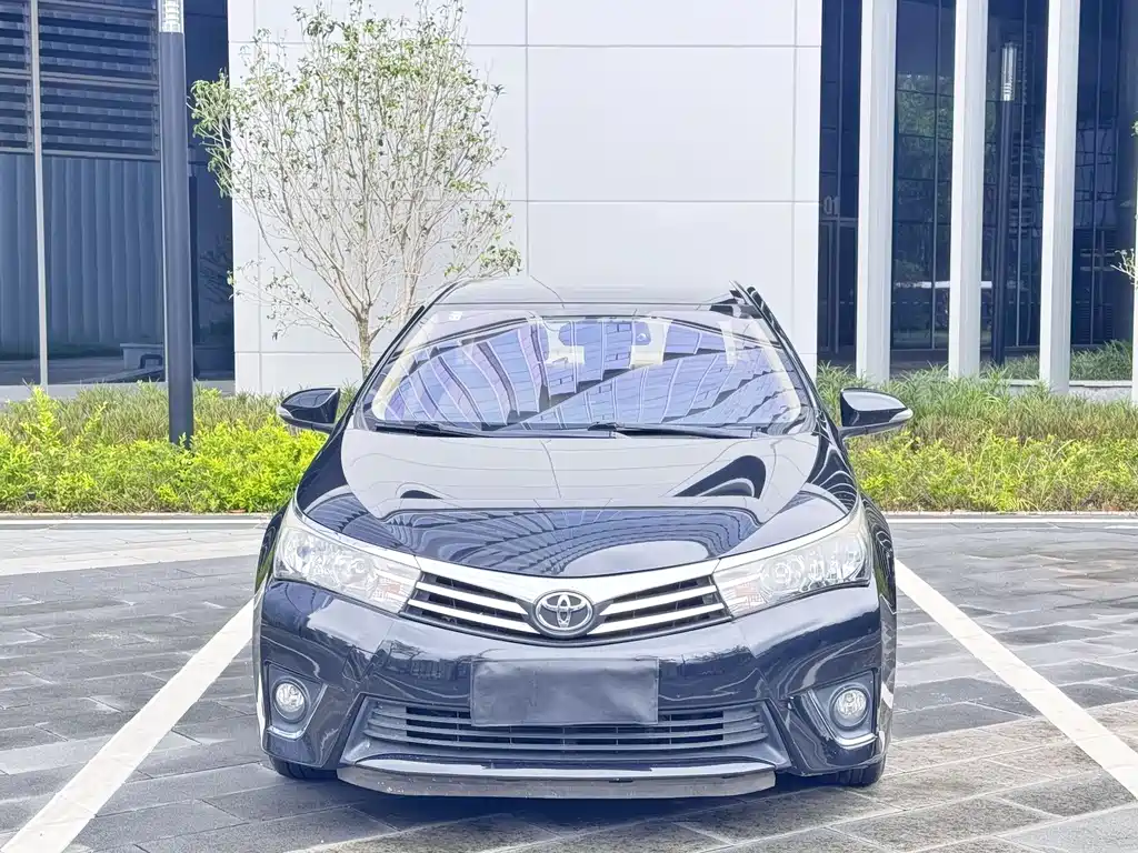 Toyota Corolla 2015 — фото 2