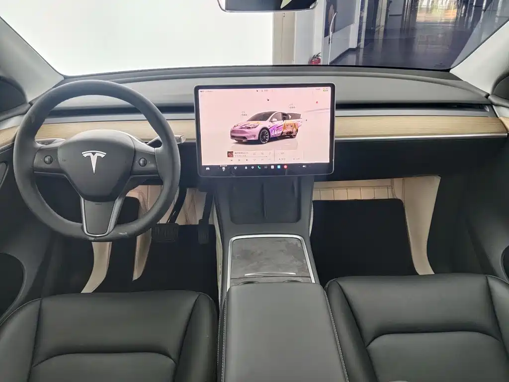 Tesla Model Y 2023 — фото 9