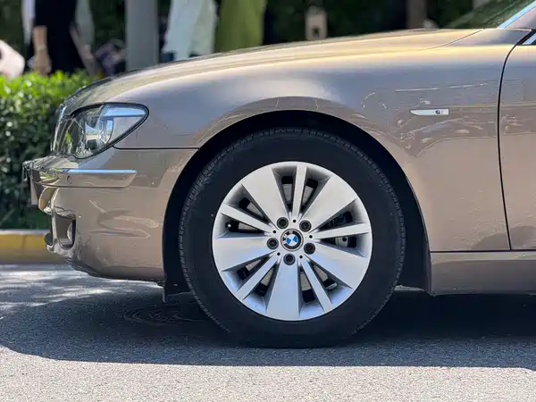 BMW 7 Series 2005