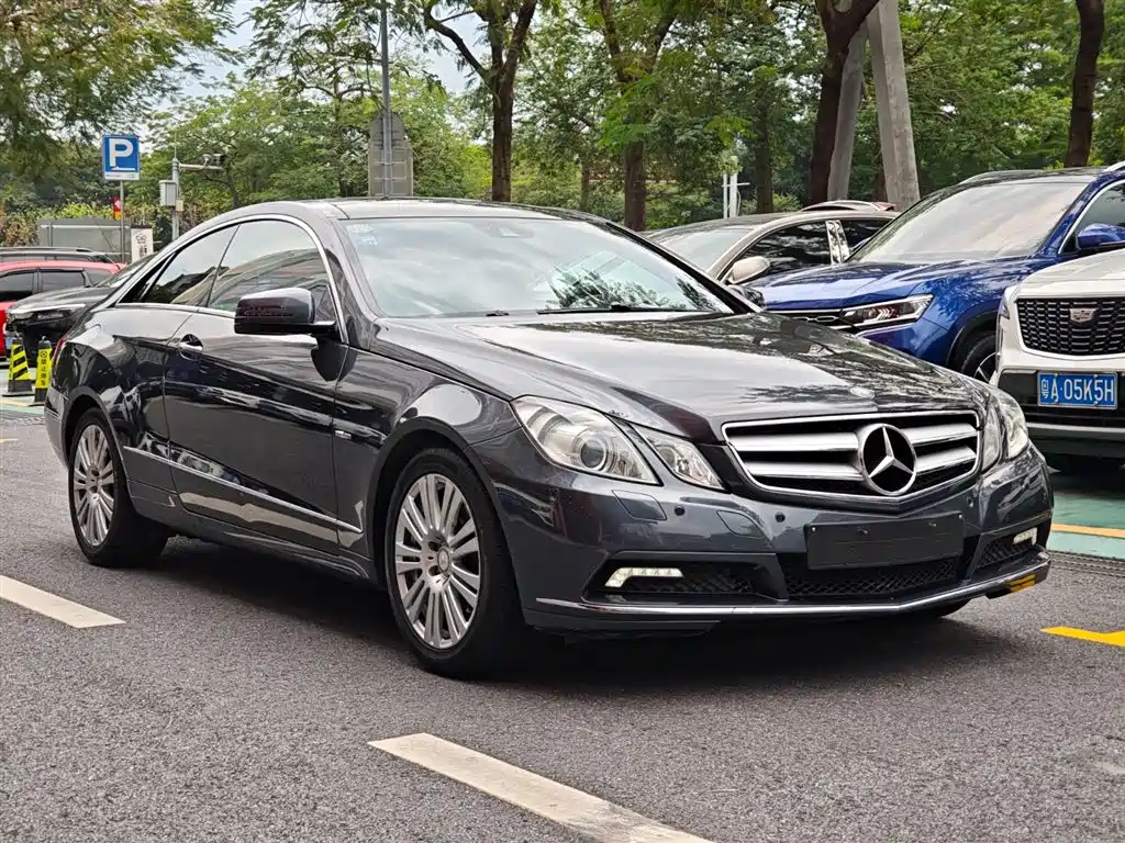 Mercedes-Benz E-Class 2010 — фото 3