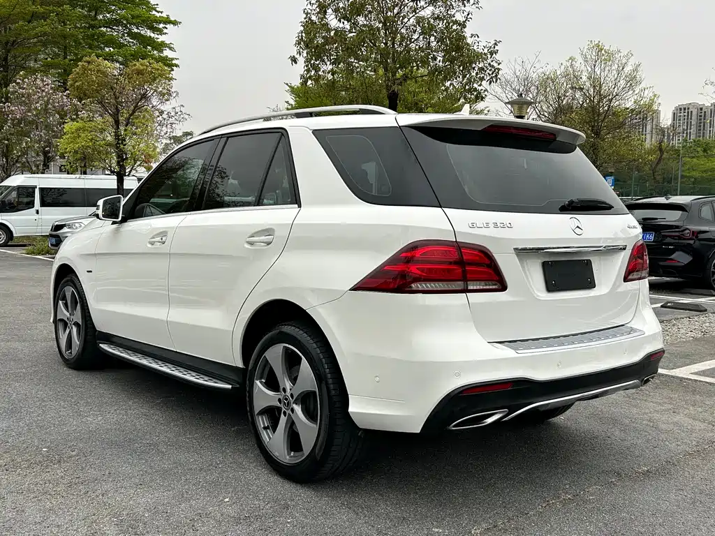 Mercedes-Benz GLE 2019 — фото 31