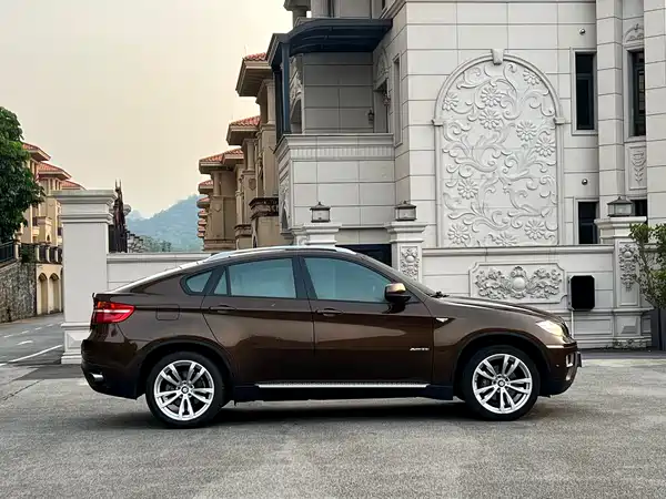 BMW X6 2013