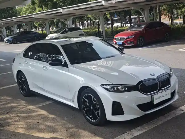 BMW i3 2024