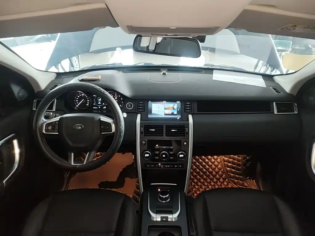 Land Rover Discovery Sport 2018 — фото 10