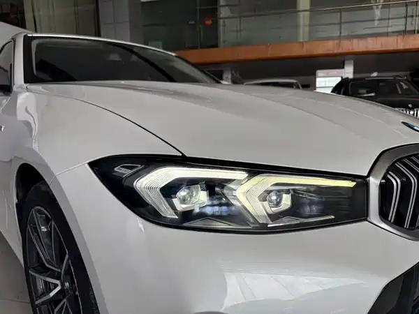 BMW 3 Series 2023