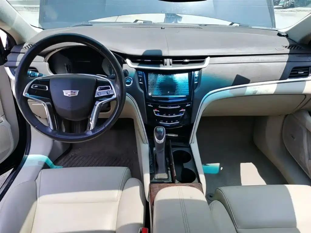 Cadillac XTS 2017 — фото 10