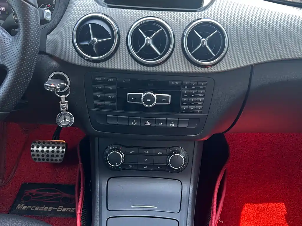 Mercedes-Benz B-Class 2015 — фото 13