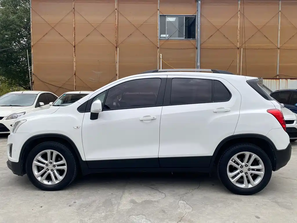 Chevrolet Trax 2015 — фото 11