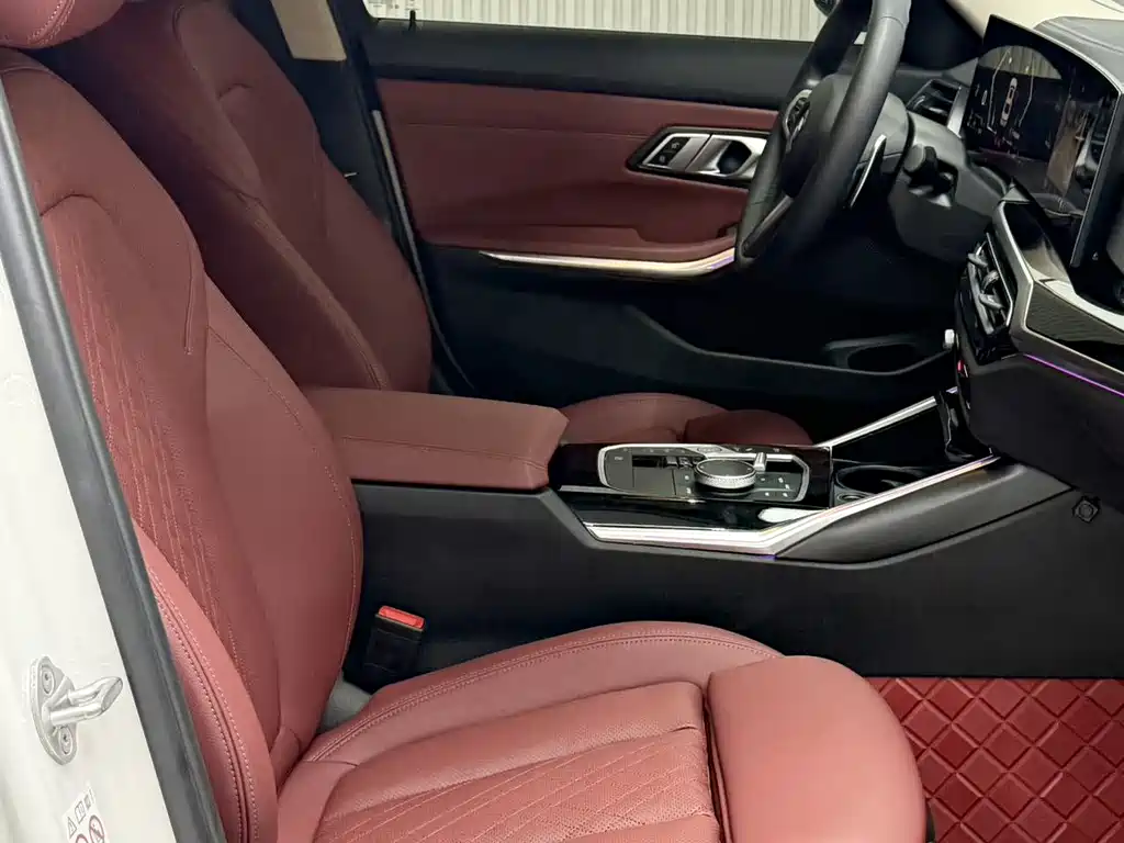 BMW 3 Series 2023 — фото 11