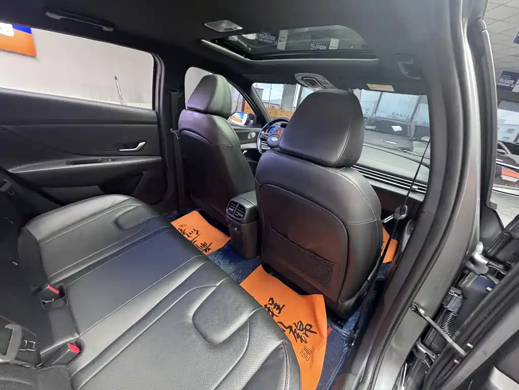 Hyundai Elantra 2022 — фото 16