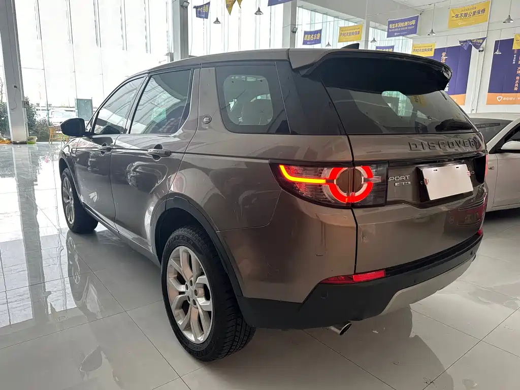 Land Rover Discovery Sport 2017 — фото 4