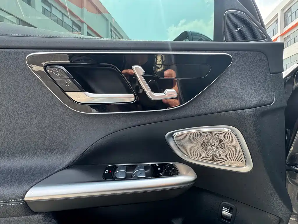 Mercedes-Benz C-Class 2022 — фото 10