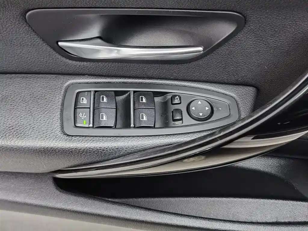 BMW 3 Series GT 2018 — фото 9