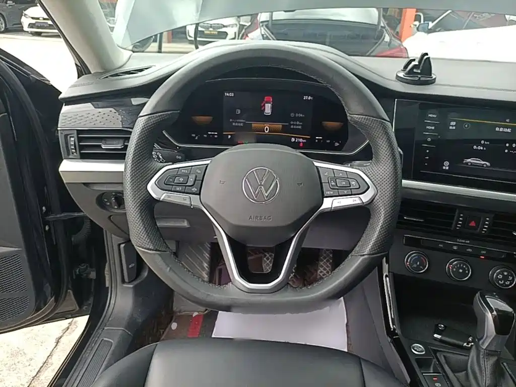 Volkswagen Passat 2022 — фото 11