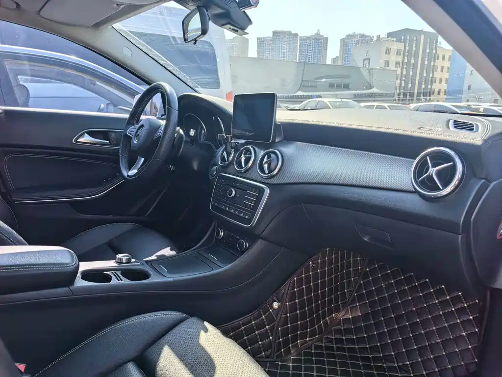 Mercedes-Benz GLA 2017 — фото 7