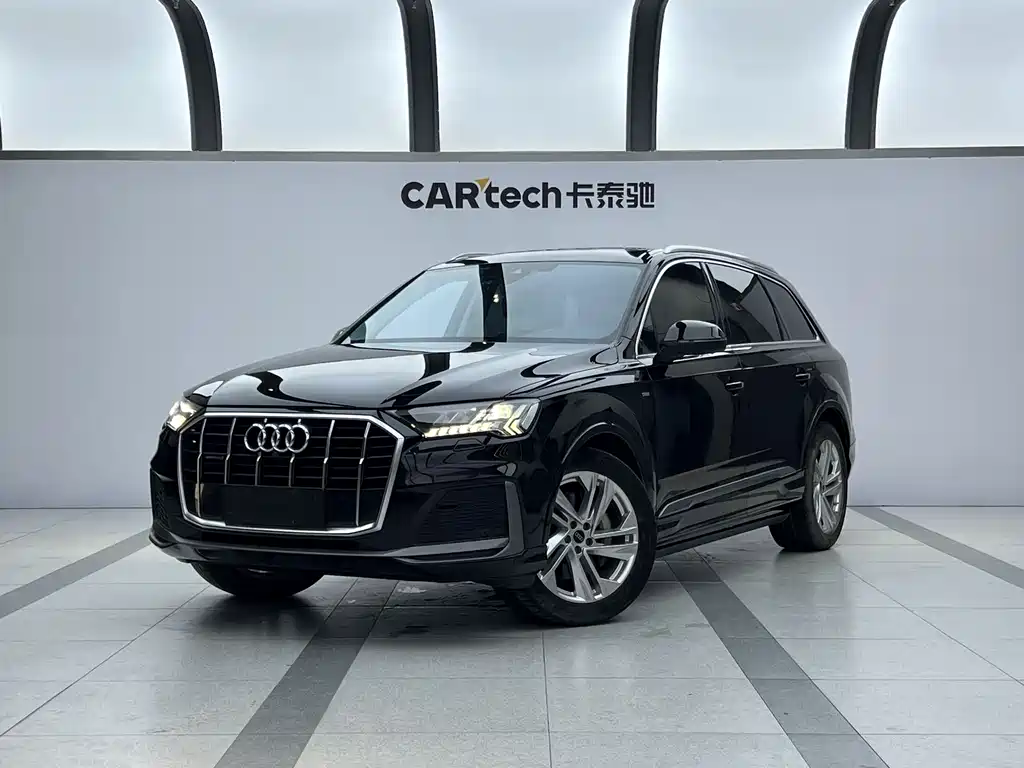 Audi Q7 2023 — фото 1