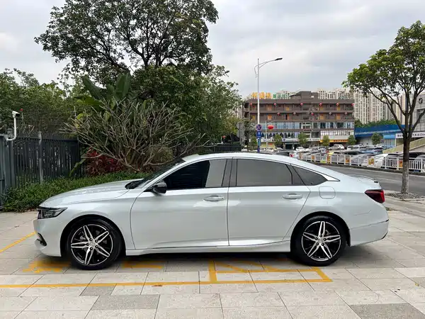 Honda Accord 2023