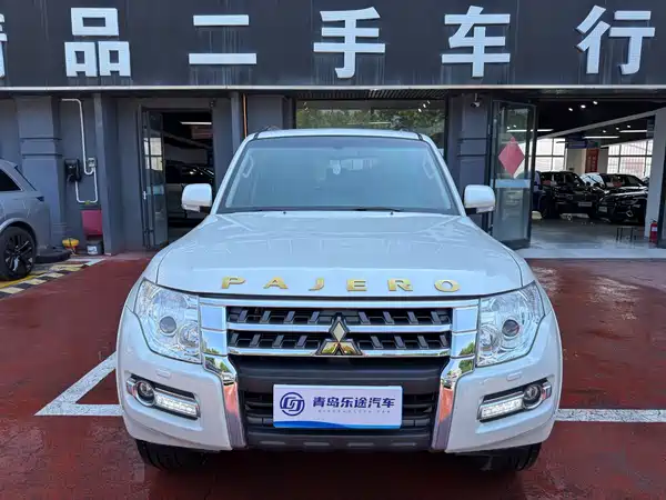 Mitsubishi Pajero 2019