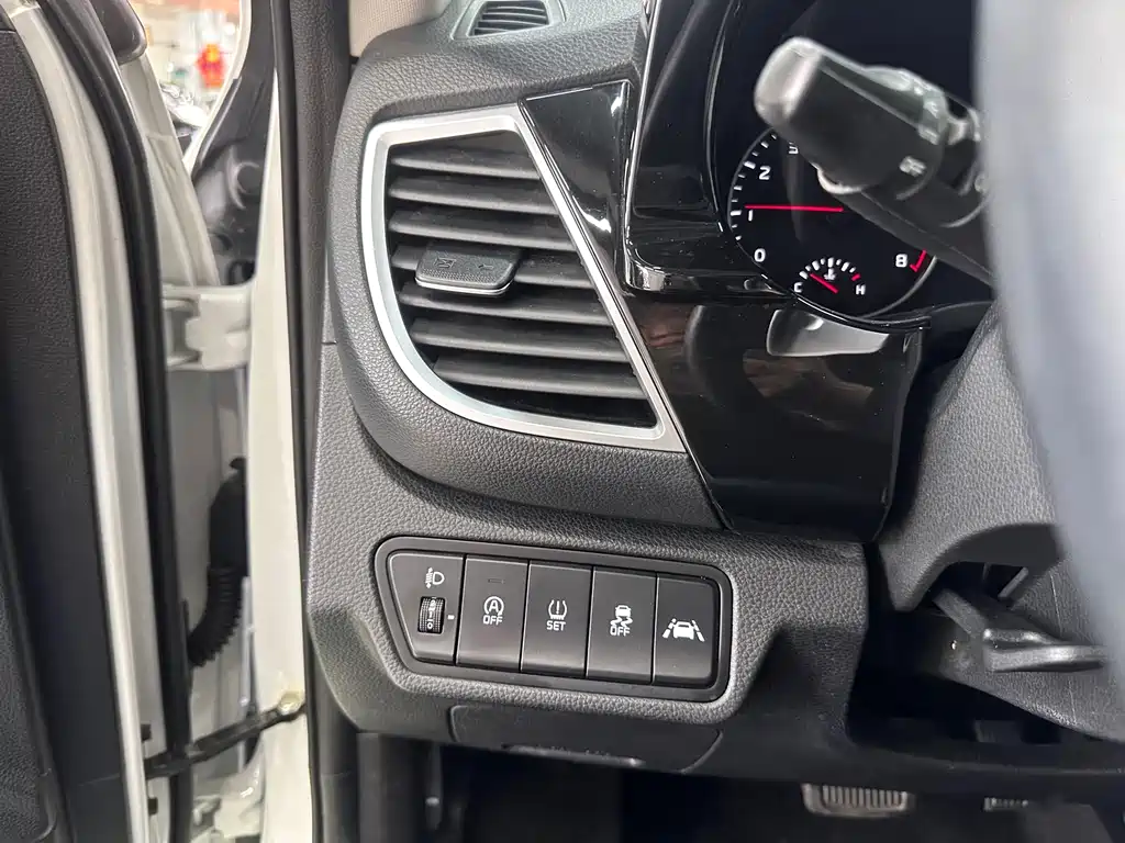 Kia KX3 2022 — фото 9