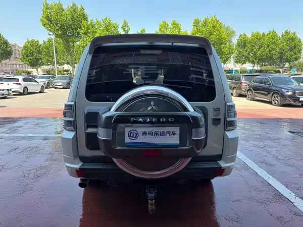 Mitsubishi Pajero 2019