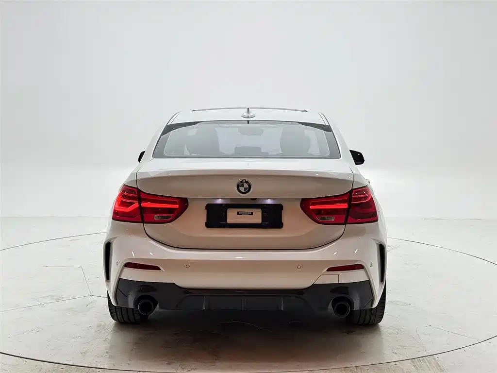 BMW 1 Series 2022 — фото 5