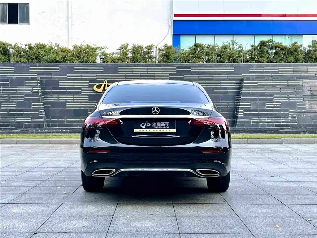 Mercedes-Benz E-Class 2022 — фото 14