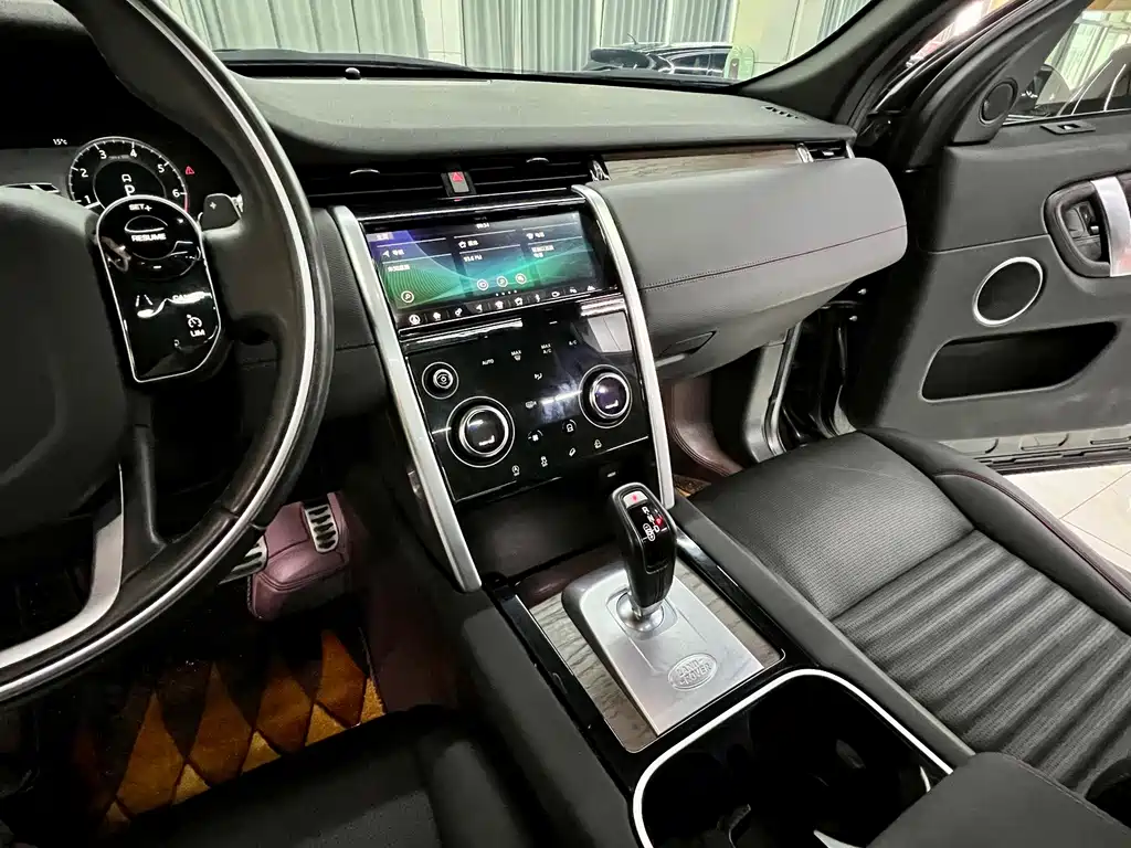 Land Rover Discovery Sport 2021 — фото 13