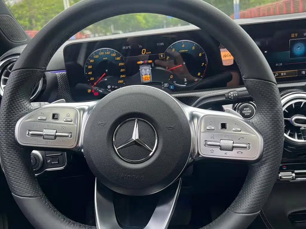 Mercedes-Benz A-Class 2020 — фото 12