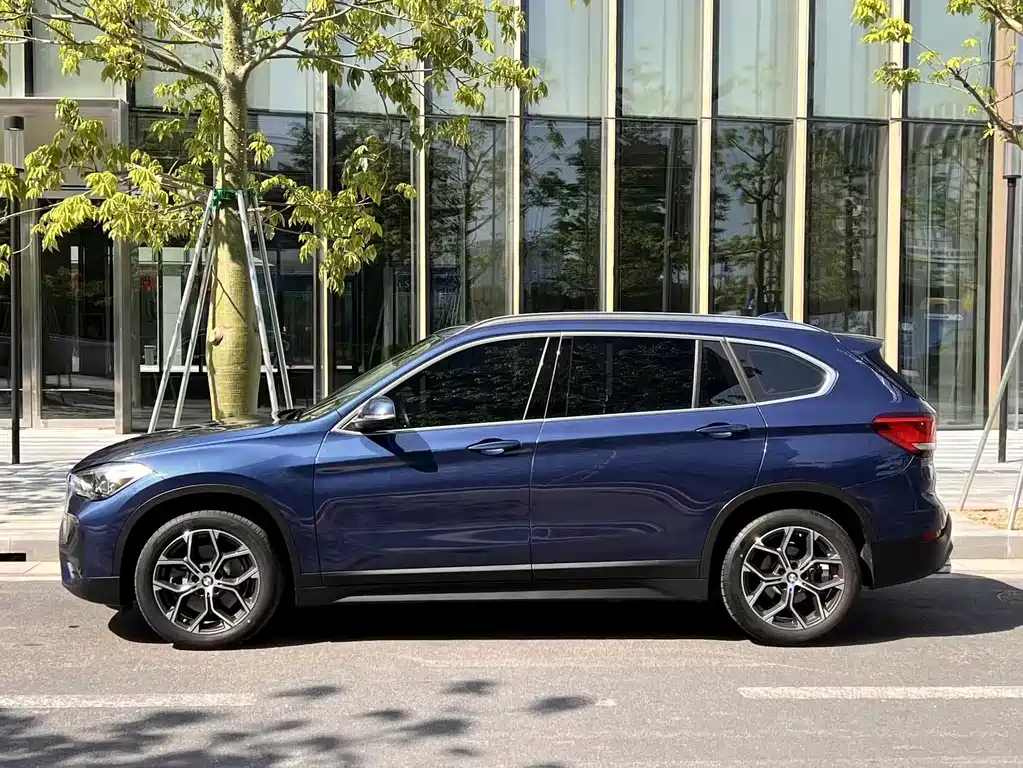 BMW X1 2021 — фото 3