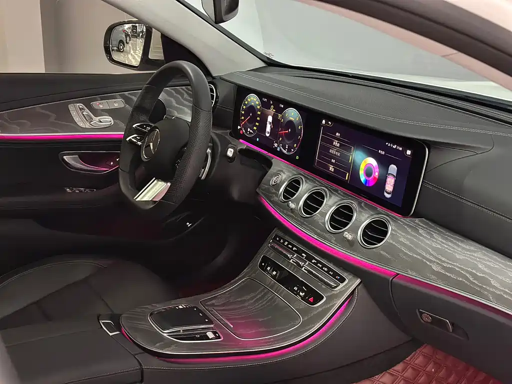 Mercedes-Benz E-Class 2023 — фото 17