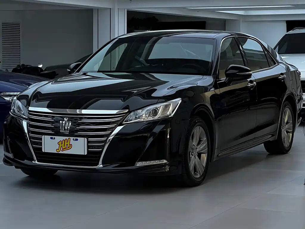 Toyota Crown 2016