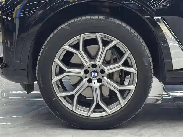 BMW X7 2022